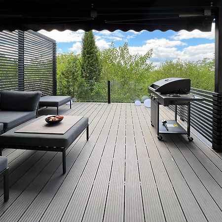 Apartament Pergola House In A Green Oasis With Fantastic View Petrovaradin Zewnętrze zdjęcie